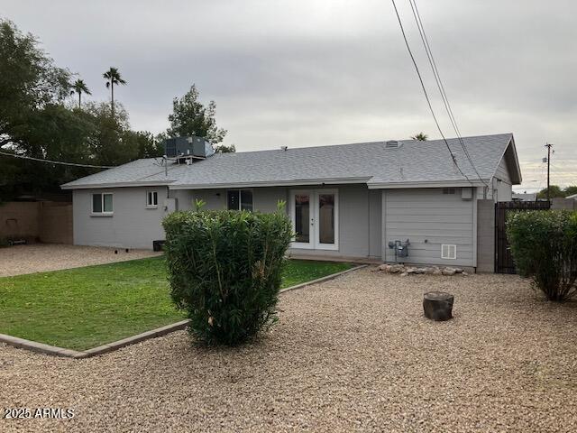 824 West Parkway Boulevard Tempe, AZ 85281 - Photo 6 of 28 a view of a house with backyard and garden