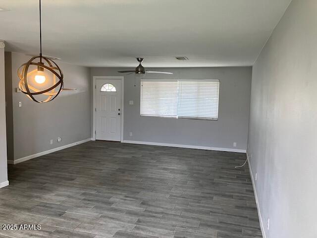 824 West Parkway Boulevard Tempe, AZ 85281 - Photo 9 of 28 an empty room with wooden floor and windows