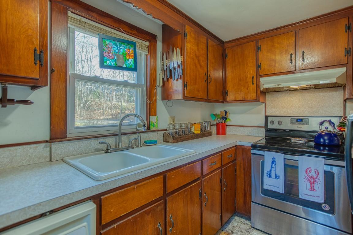 487 Hendricks Hill Road Southport, ME 04576 - Photo 9 of 25 009
