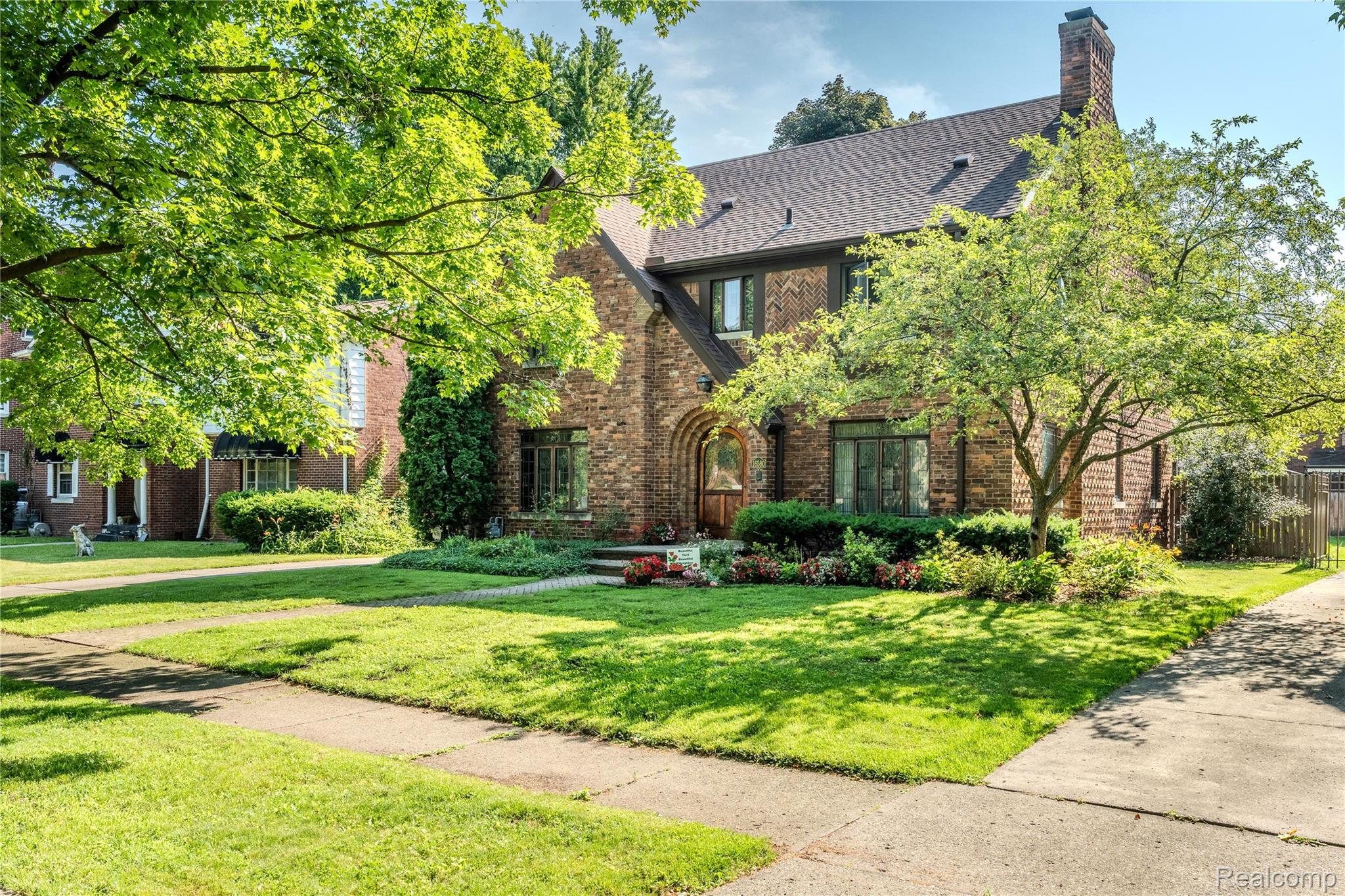 16580 Westmoreland Road Detroit, MI 48219 - Photo 33 of 37 front of house from S 16580 Westmoreland.jpg
