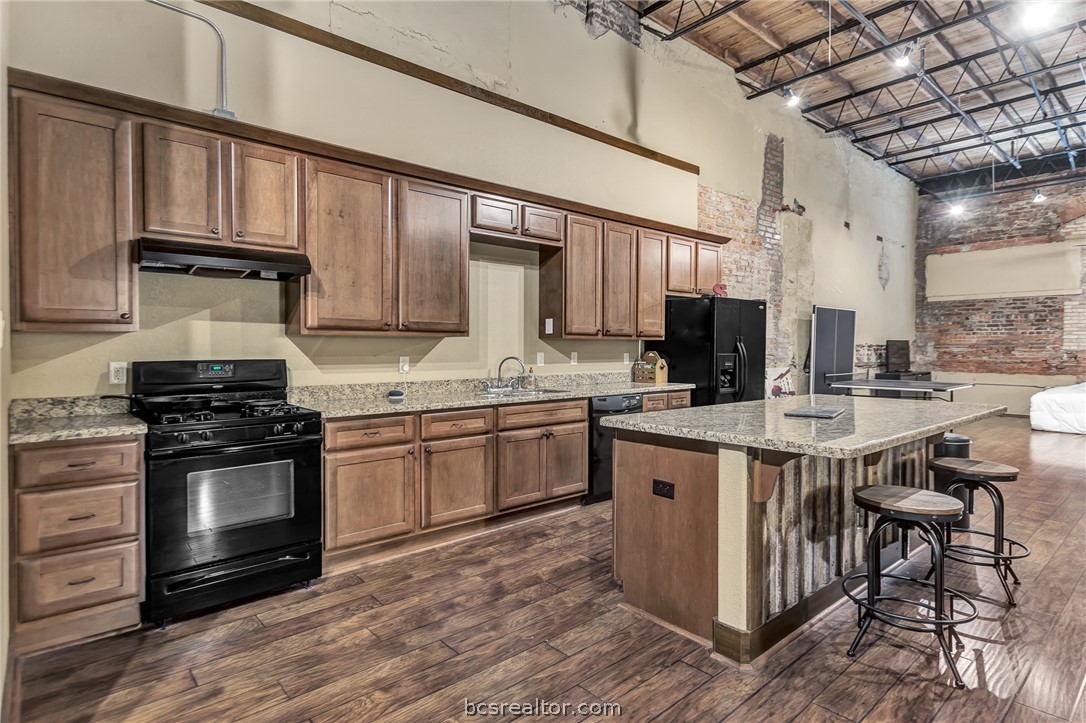211 North Main Street, Unit 22 Bryan, TX 77803 - Photo 5 of 11