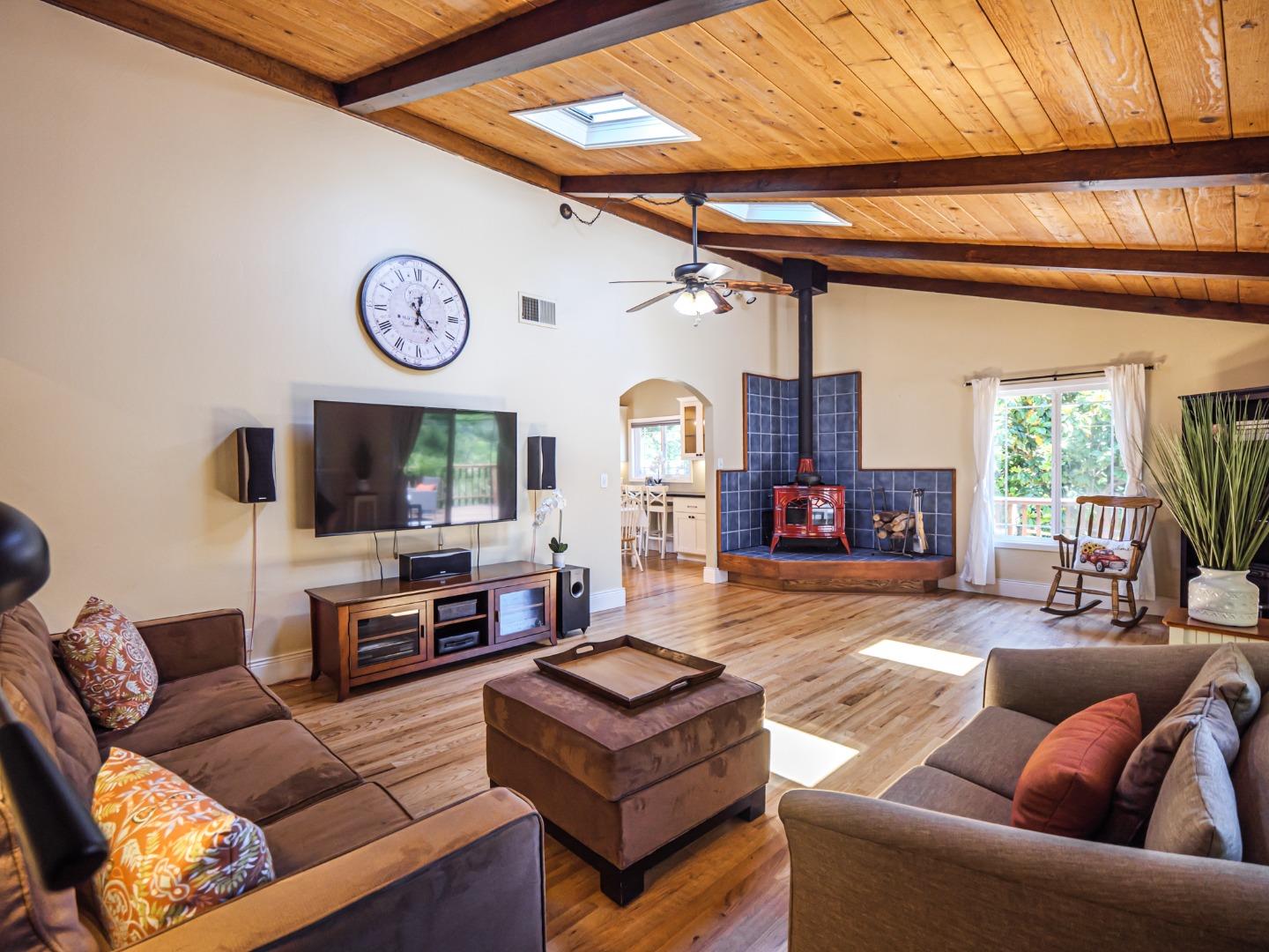 181 Barnes Road Aptos, CA 95003 - Photo 14 of 64 Gallery Image 14