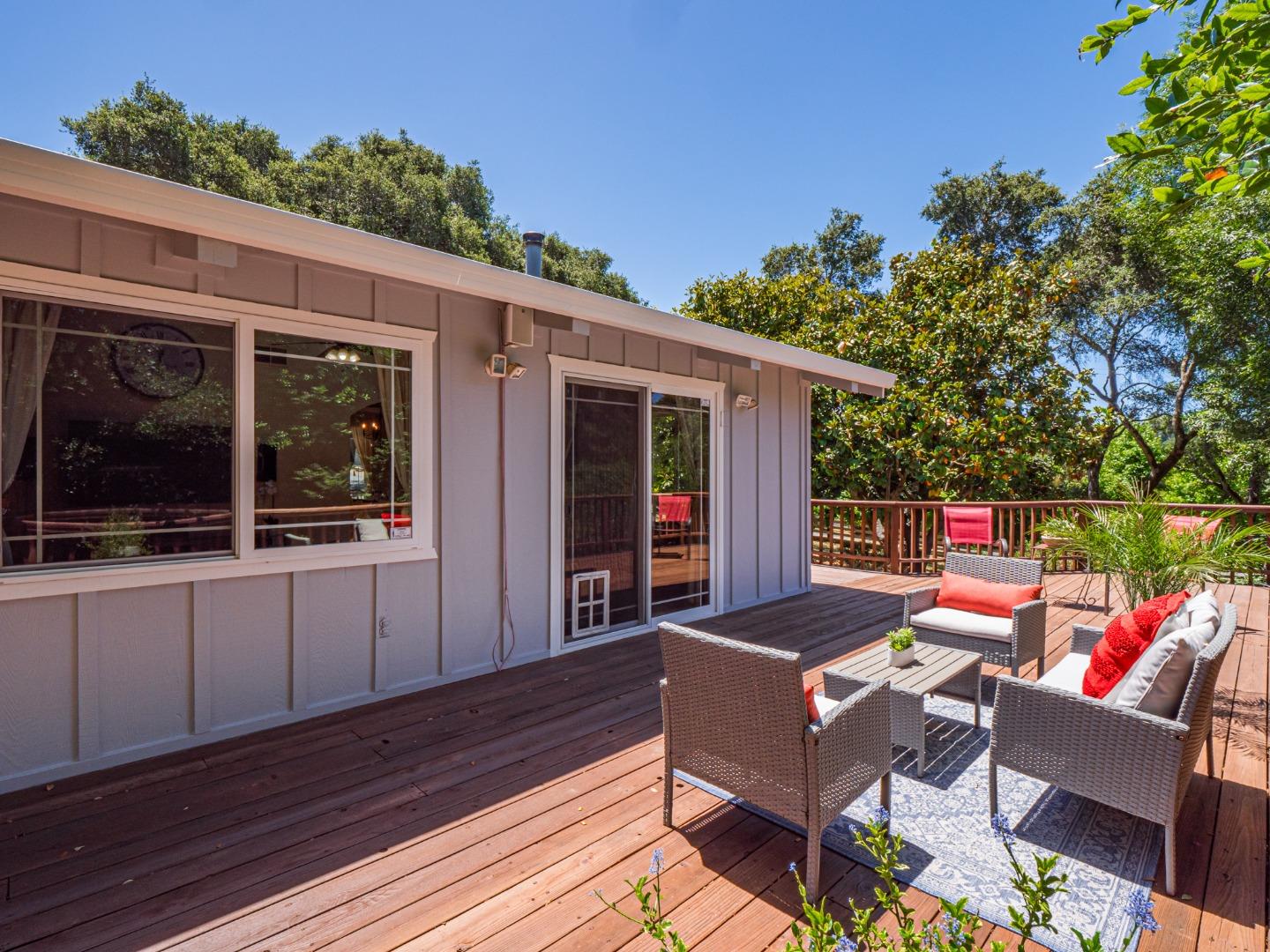 181 Barnes Road Aptos, CA 95003 - Photo 17 of 64 Gallery Image 17