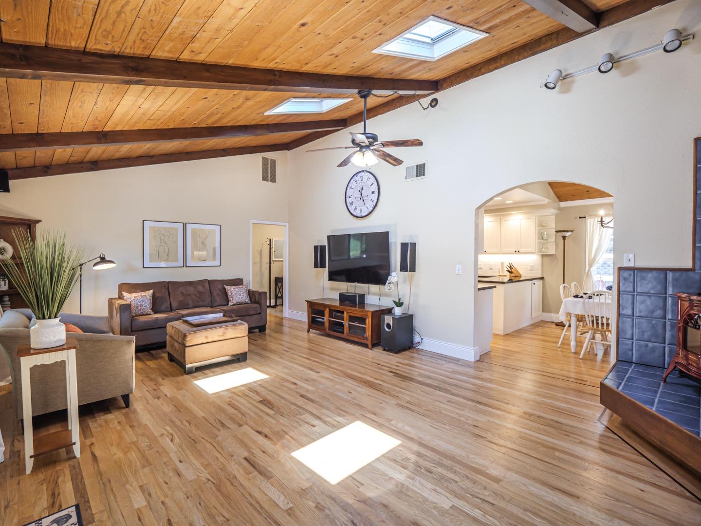 181 Barnes Road Aptos, CA 95003 - Photo 21 of 64 Gallery Image 21