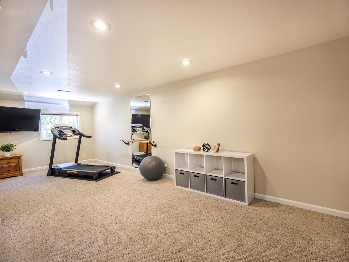 181 Barnes Road Aptos, CA 95003 - Photo 49 of 64 Gallery Image 49
