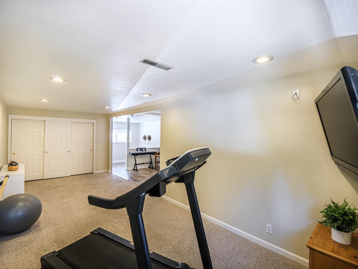 181 Barnes Road Aptos, CA 95003 - Photo 51 of 64 Gallery Image 51