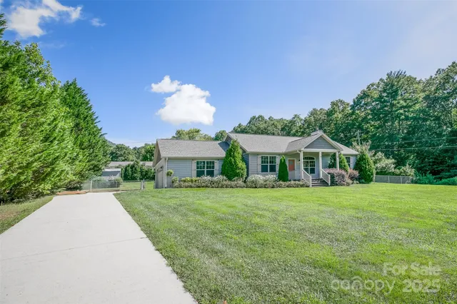 $616,500 | 22 Forge Shadow Drive, Mills River, NC 28759