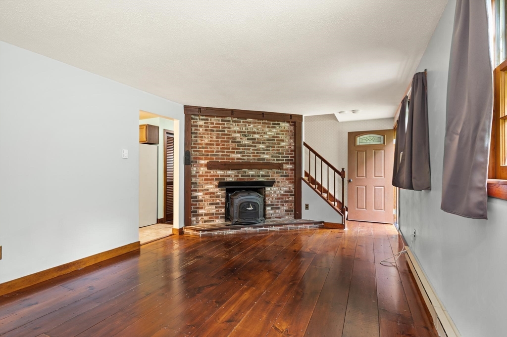 653 Townsend Road Groton, MA 01450 - Photo 19 of 42 Gallery Image 19