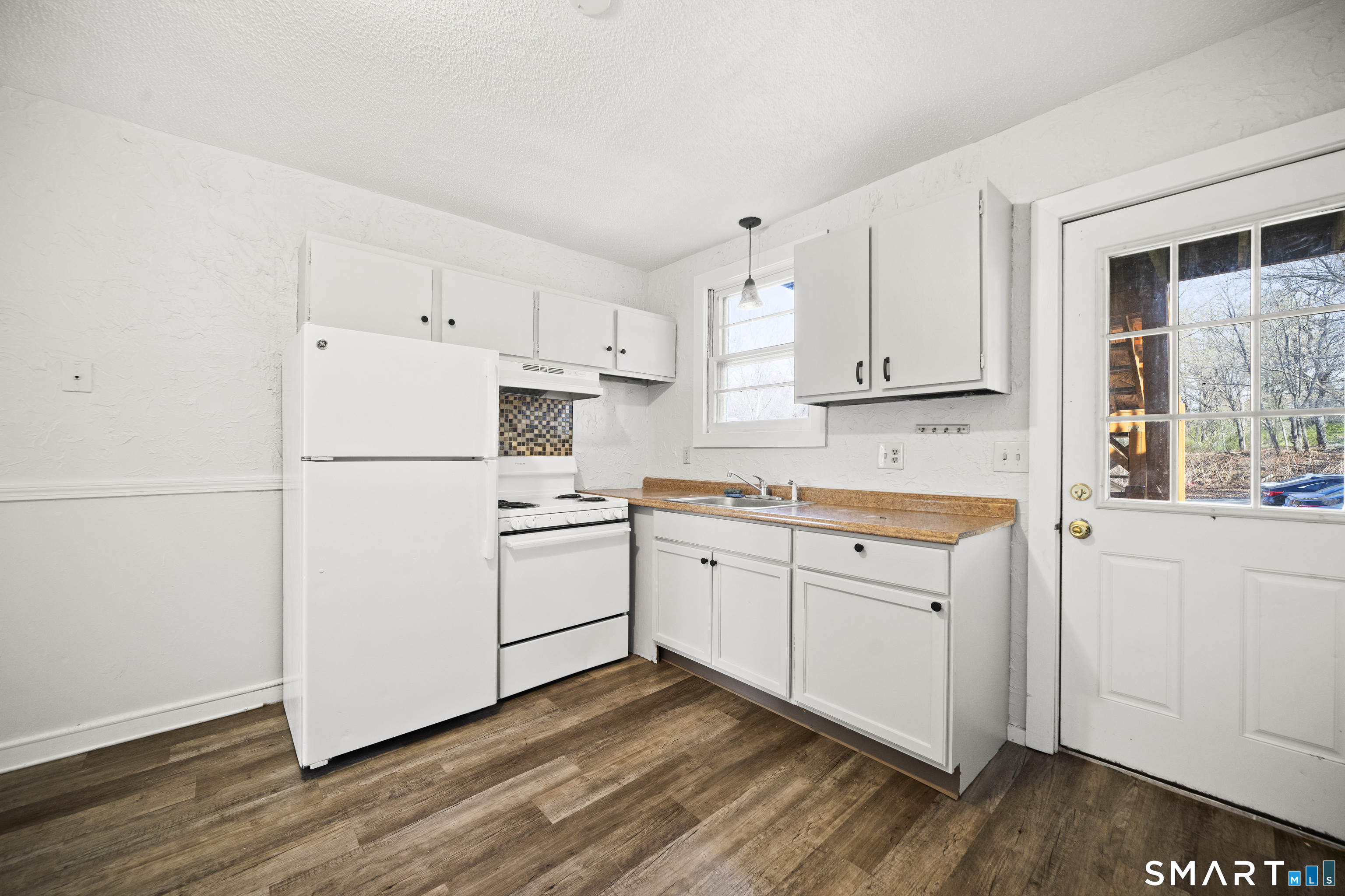 73 Main Street Somers, CT 06071 - Photo 8 of 20