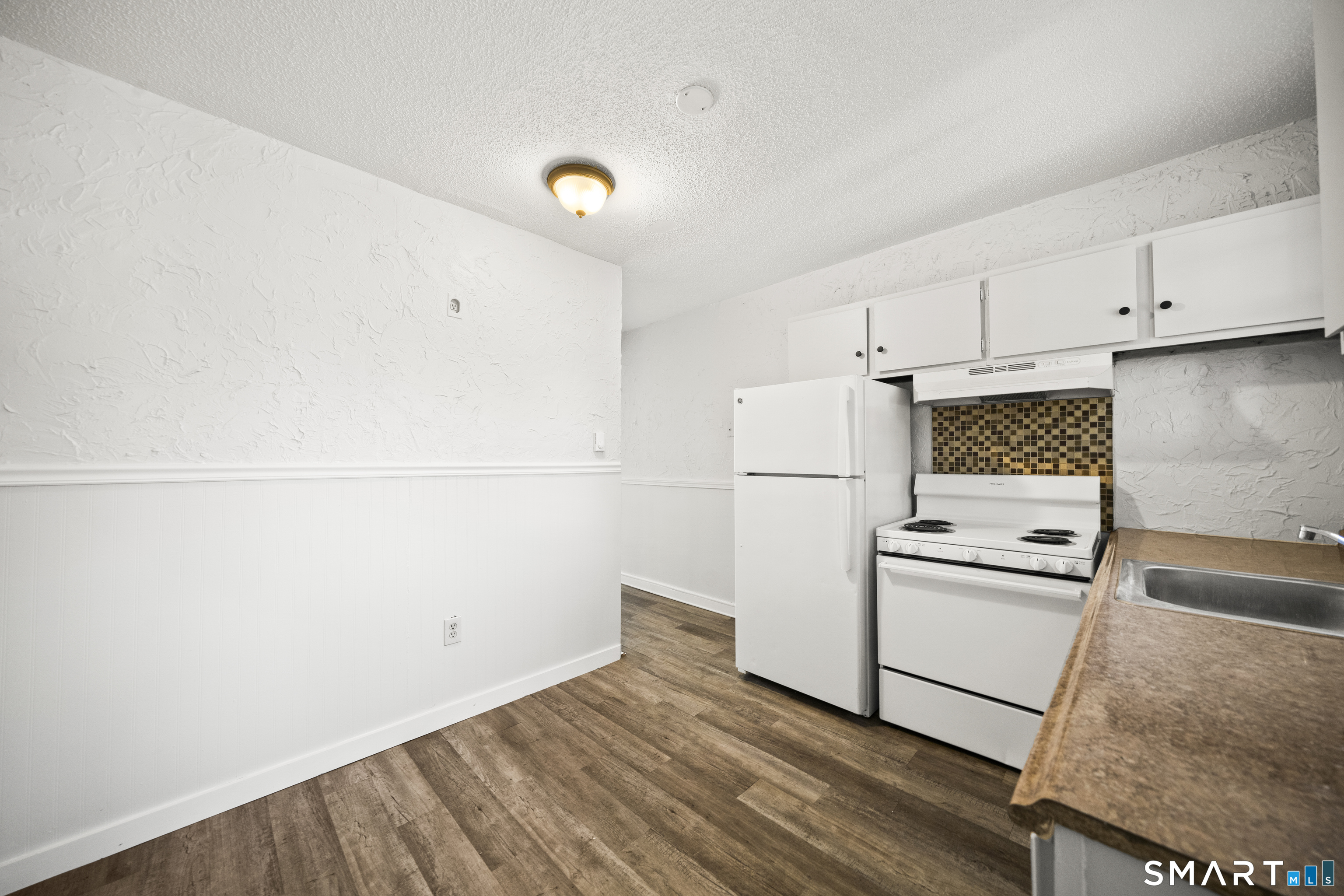 73 Main Street Somers, CT 06071 - Photo 10 of 20