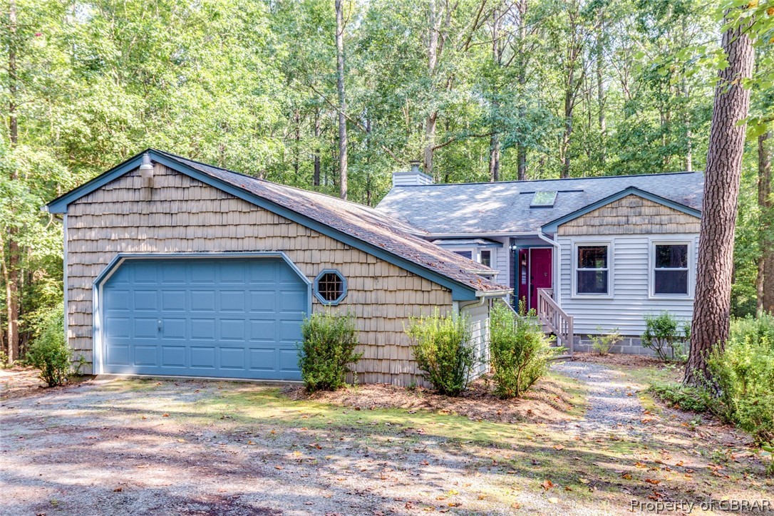 A peaceful, rural setting located just minutes from Gloucester's Main Street, Route 17, and Mathews County.