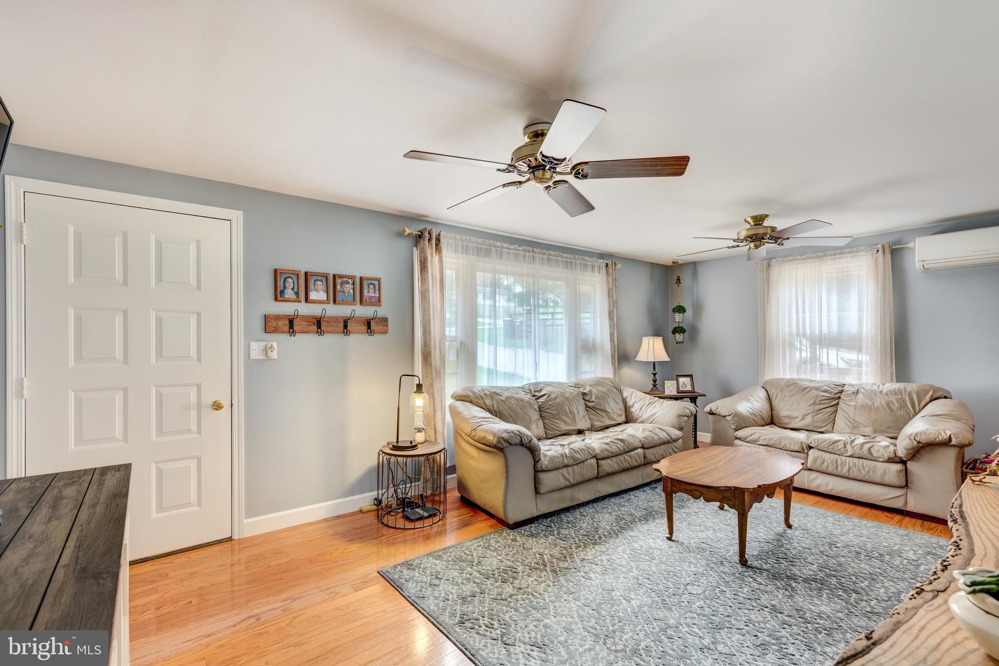 1436 Nicodemus Road New Windsor, MD 21776 - Photo 6 of 67 Inviting family room