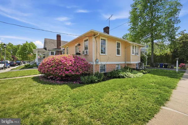 $5,000 | 524 North Kenmore Street, Arlington, VA 22201