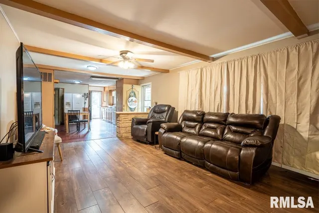 $110,000 | 302 Benedict Street, Valier, IL 62891