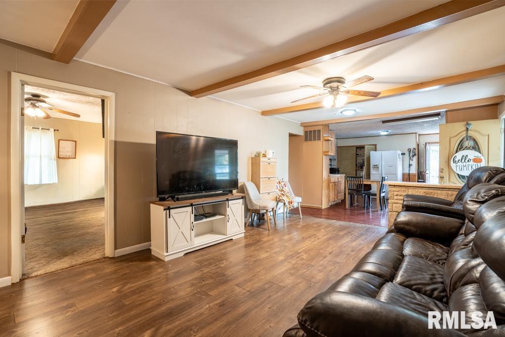 302 Benedict Street Valier, IL 62891 - Photo 7 of 31