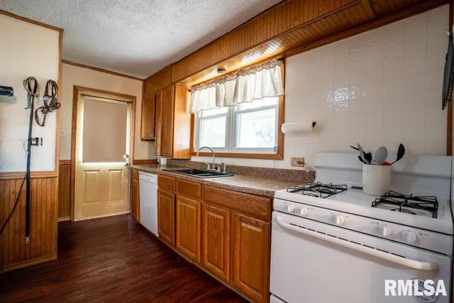 $110,000 | 302 Benedict Street, Valier, IL 62891