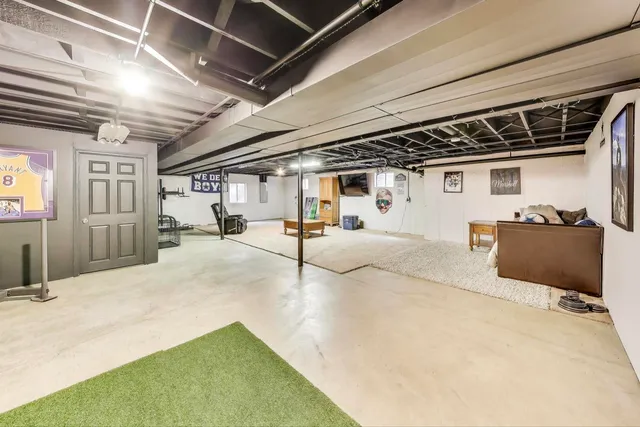 a view of a storage & utility room