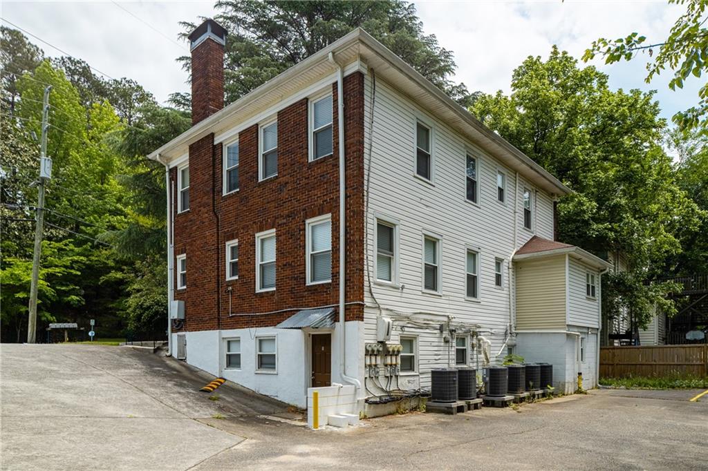 1351 Oxford Road Northeast Atlanta, GA 30307 - Photo 5 of 20