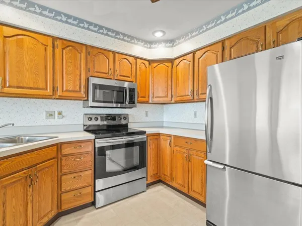 $245,000 | 6884 Redansa Drive, Unit 2B, Rockford, IL 61108