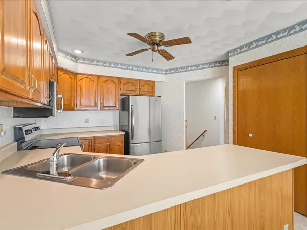 $245,000 | 6884 Redansa Drive, Unit 2B, Rockford, IL 61108