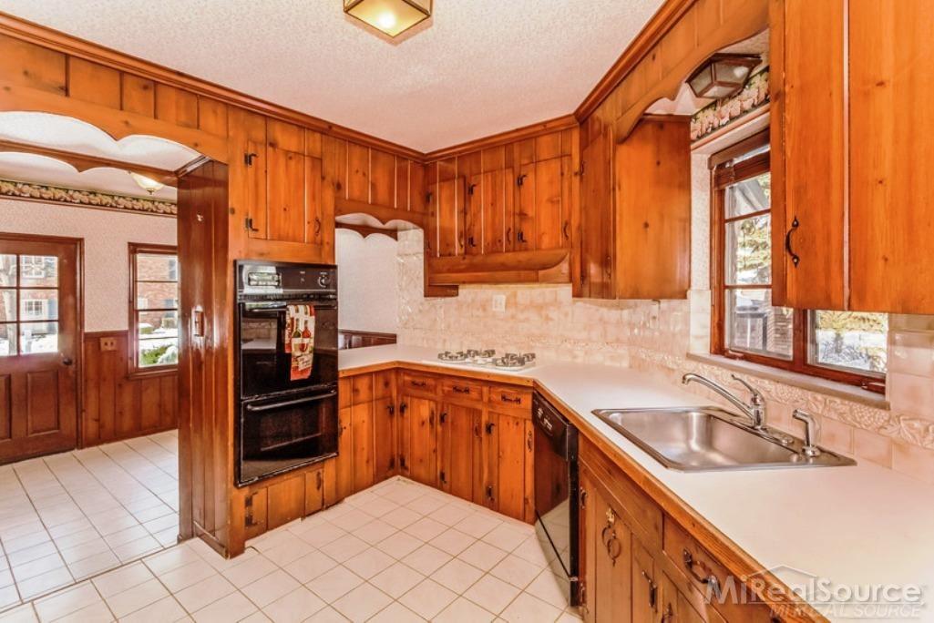 240 Vendome Road Grosse Pointe Farms, MI 48236 - Photo 8 of 33