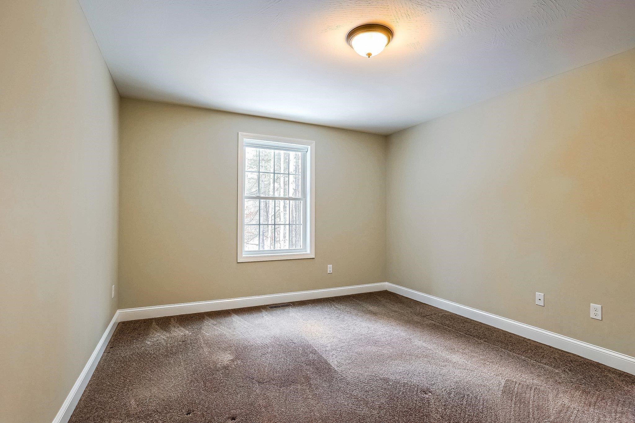 60 Blackwater Road Concord, NH 03303 - Photo 23 of 38