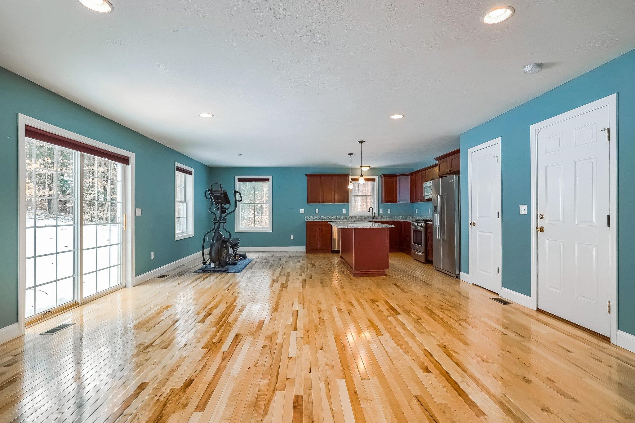 60 Blackwater Road Concord, NH 03303 - Photo 8 of 38