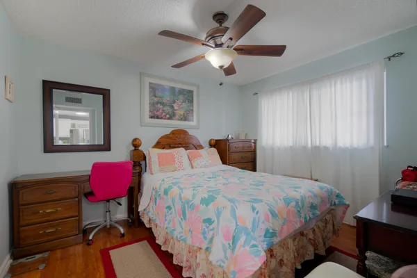 $1,900 | 2008 South Federal Highway, Unit 301, Boynton Beach, FL 33435