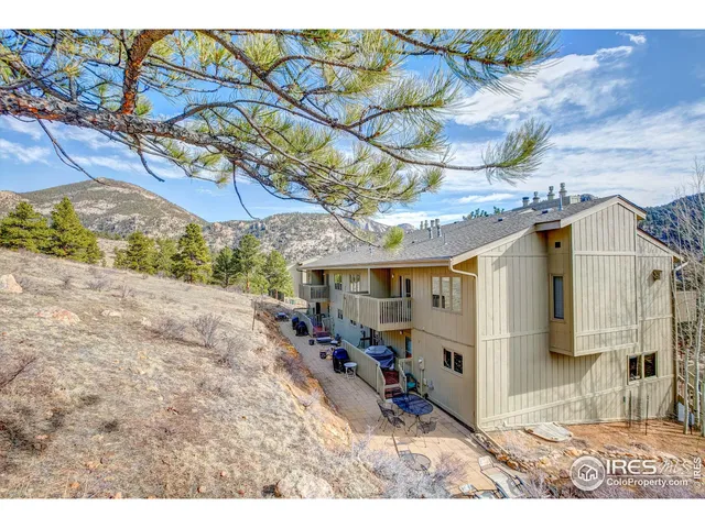 $700,000 | 1070 Crestview Court, Unit 7, Estes Park, CO 80517