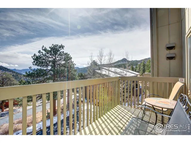 $700,000 | 1070 Crestview Court, Unit 7, Estes Park, CO 80517