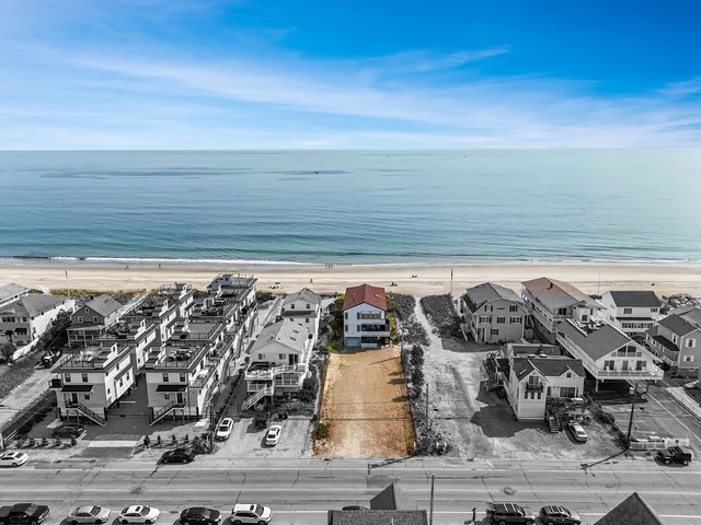 $2,100,000 | 492 North End Boulevard, Salisbury, MA 01952