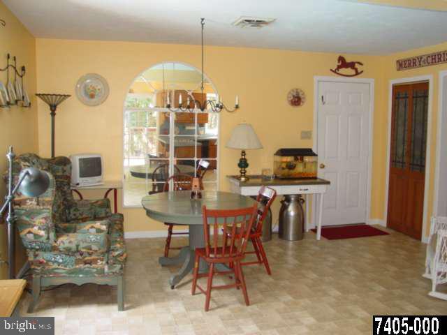 5880 Mountain Road Dover, PA 17315 - Photo 13 of 35 Gallery Image 13