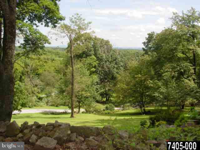 5880 Mountain Road Dover, PA 17315 - Photo 4 of 35 Gallery Image 4