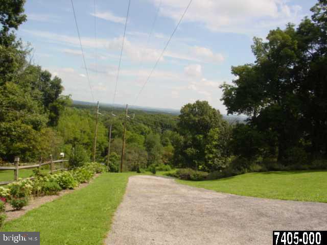 5880 Mountain Road Dover, PA 17315 - Photo 5 of 35 Gallery Image 5