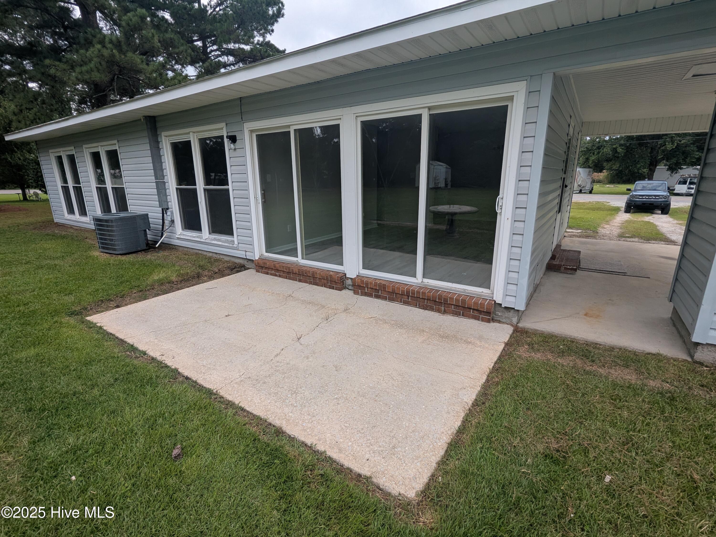 1031 Harrell's Loop Road Jacksonville, NC 28540 - Photo 3 of 17 Patio