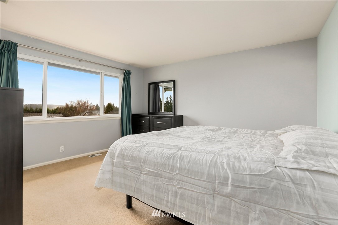 20224 29th Avenue Southeast Bothell, WA 98012 - Photo 16 of 38