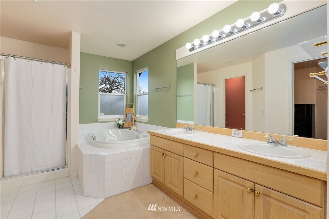 20224 29th Avenue Southeast Bothell, WA 98012 - Photo 18 of 38