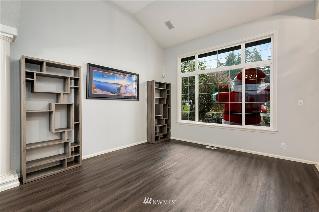 20224 29th Avenue Southeast Bothell, WA 98012 - Photo 3 of 38