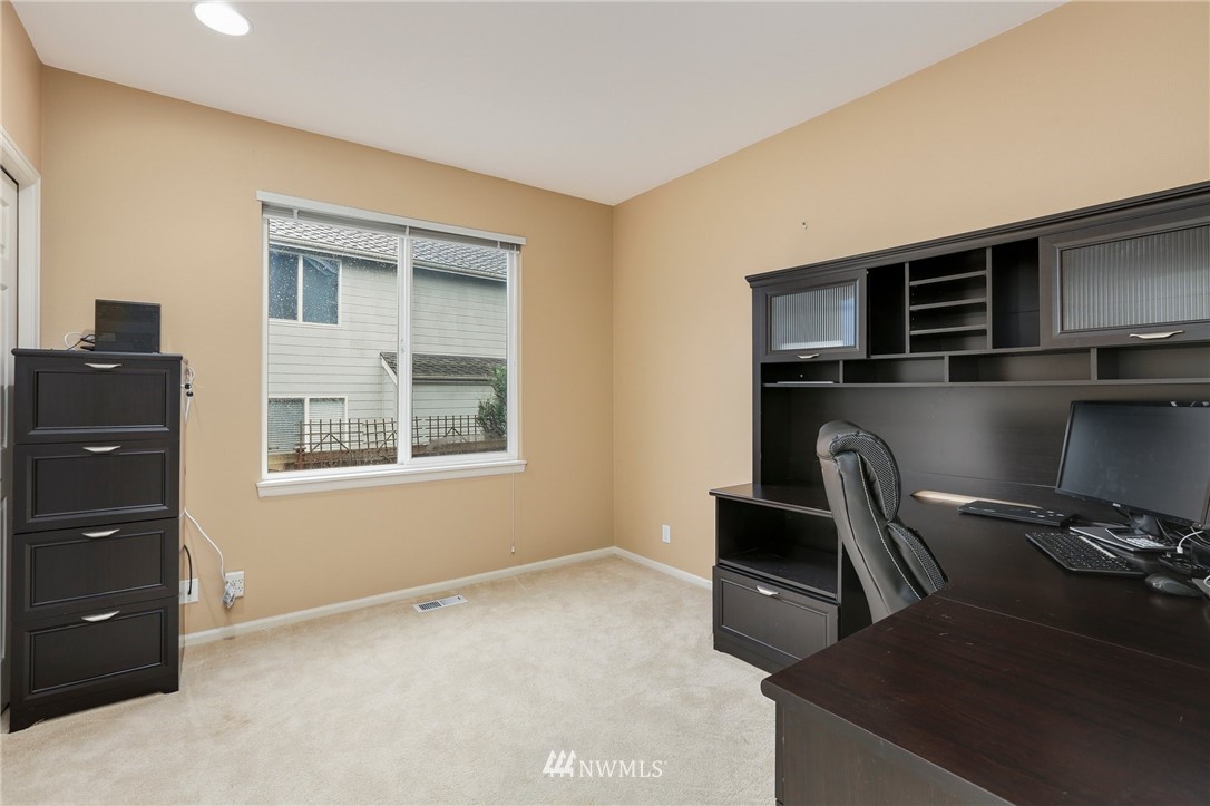 20224 29th Avenue Southeast Bothell, WA 98012 - Photo 22 of 38