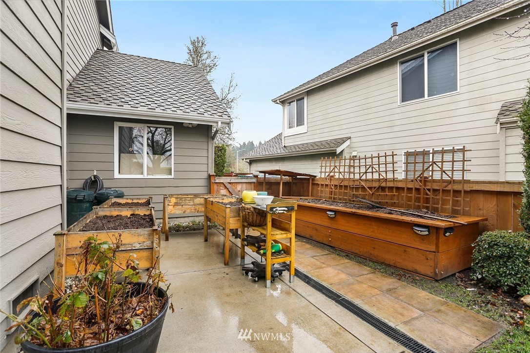 20224 29th Avenue Southeast Bothell, WA 98012 - Photo 25 of 38