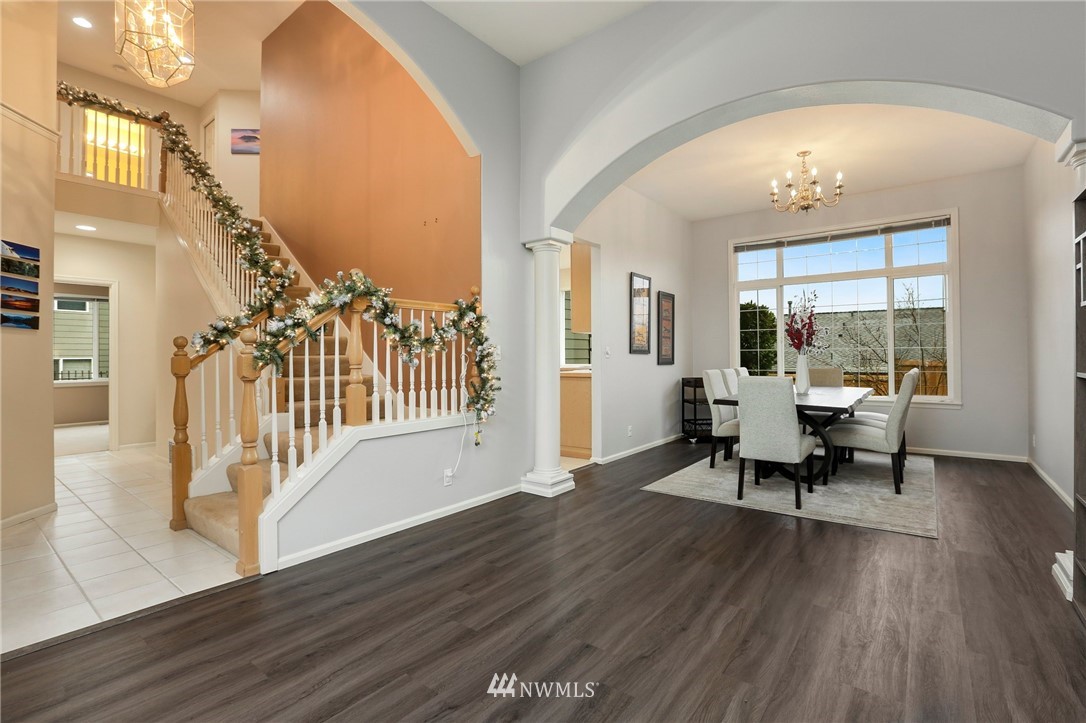20224 29th Avenue Southeast Bothell, WA 98012 - Photo 5 of 38