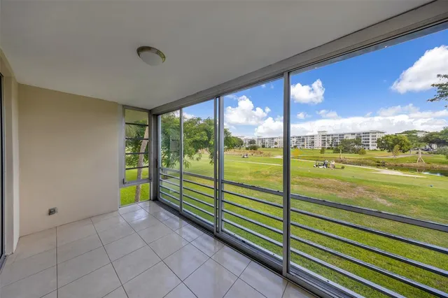 $2,200 | 2601 South Palm Aire Drive, Unit 212, Pompano Beach, FL 33069