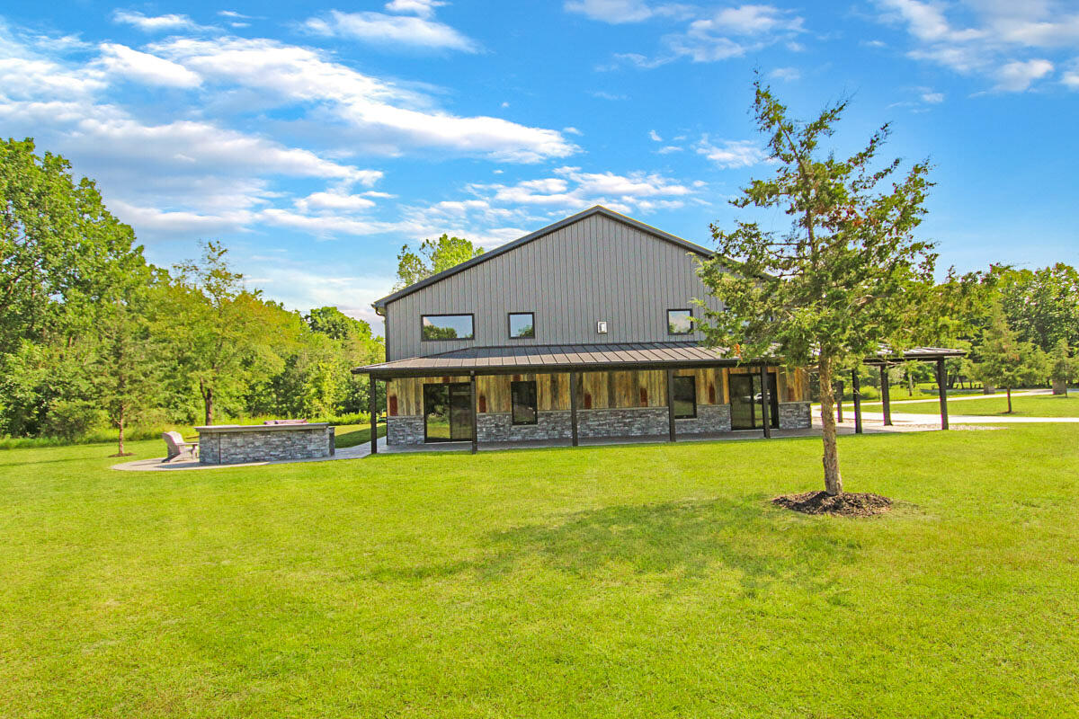 9137 Peterson Road Brooklyn, MI 49230 - Photo 3 of 50 3