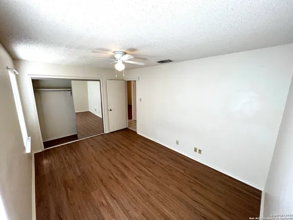 $1,100 | 8911 Amber Dusk, San Antonio, TX 78250