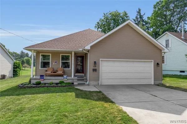 $459,900 | 228 Lake Avenue, Lancaster, NY 14086
