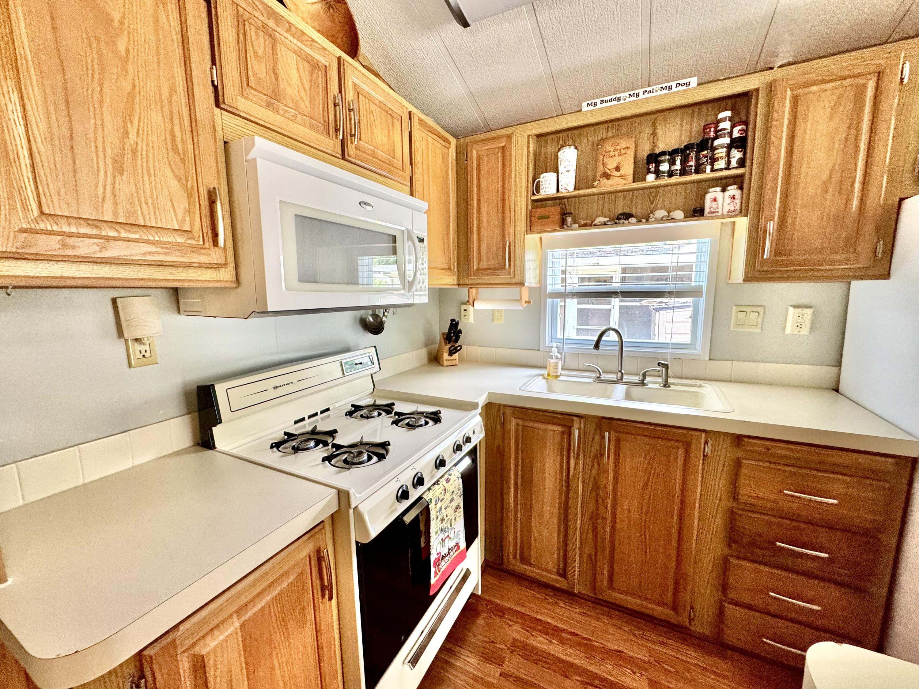 430 Post Road, Unit 74 Wells, ME 04090 - Photo 13 of 27 IMG_1340