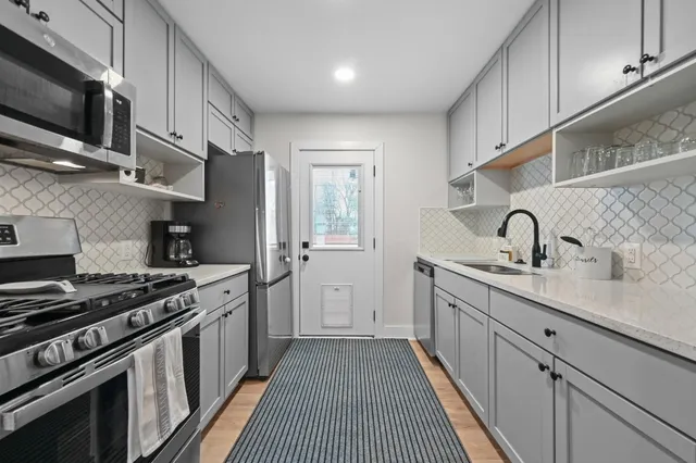 $1,900 | 1307 Falcon Cove, Unit A, Austin, TX 78745