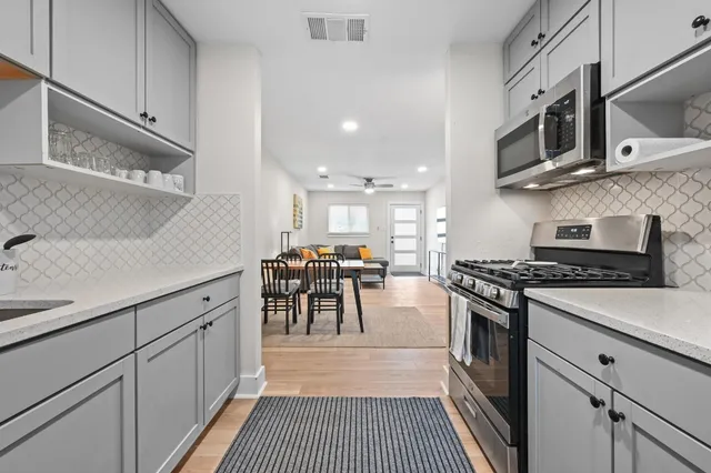 $1,900 | 1307 Falcon Cove, Unit A, Austin, TX 78745