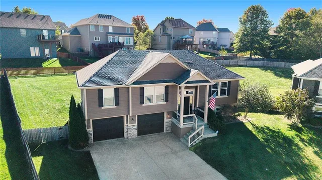 $380,000 | 2210 Northeast Treetop Drive, Blue Springs, MO 64029