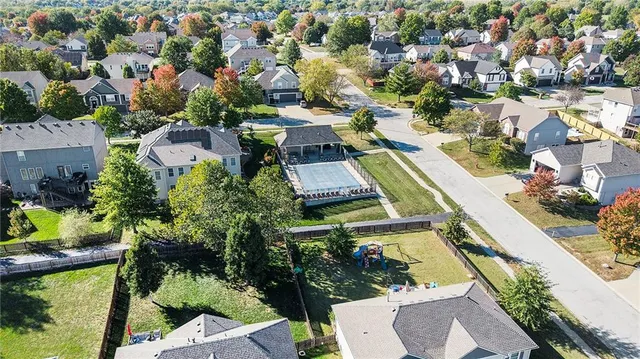 $380,000 | 2210 Northeast Treetop Drive, Blue Springs, MO 64029